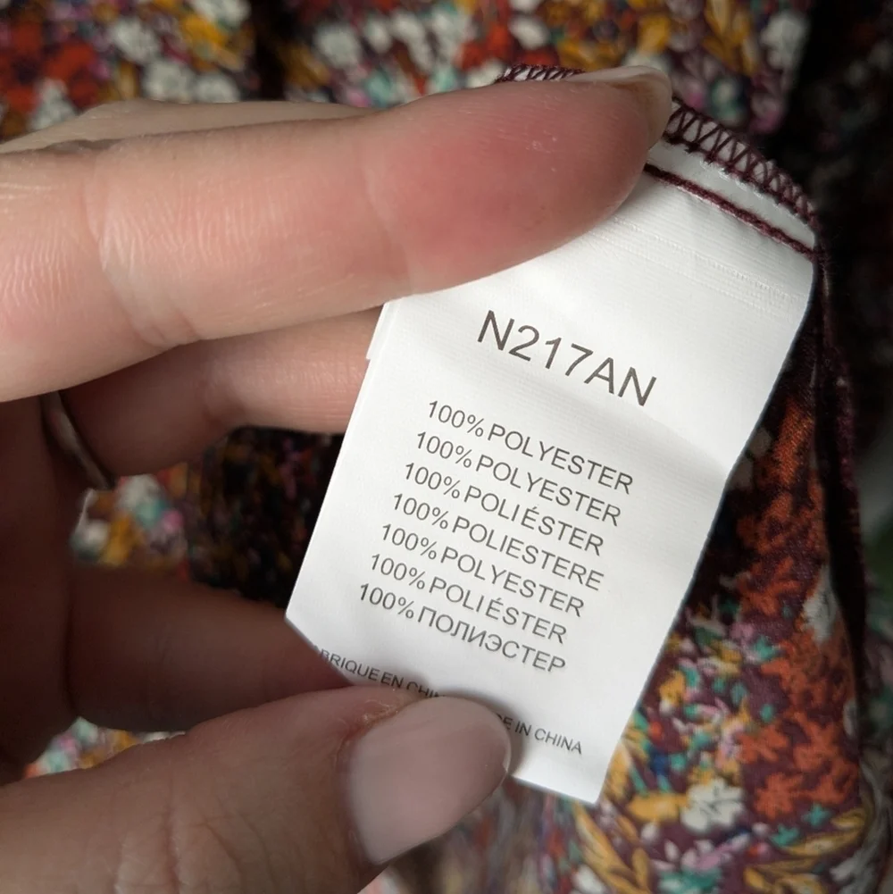 Molly Bracken Balloon Sleeve Button Up Blouse - size med. - Picture 6 of 6